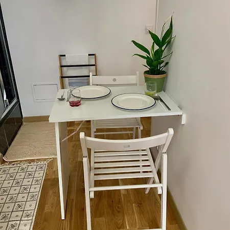 Cosy Trocadero 2 Minute Walk Eiffel Tower Apartment