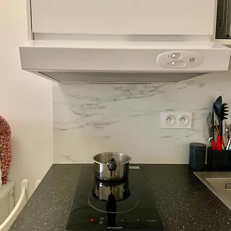 Cosy Trocadero 2 Minute Walk Eiffel Tower Apartment *