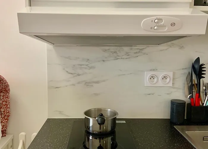 Cosy Trocadero 2 Minute Walk Eiffel Tower شقة *